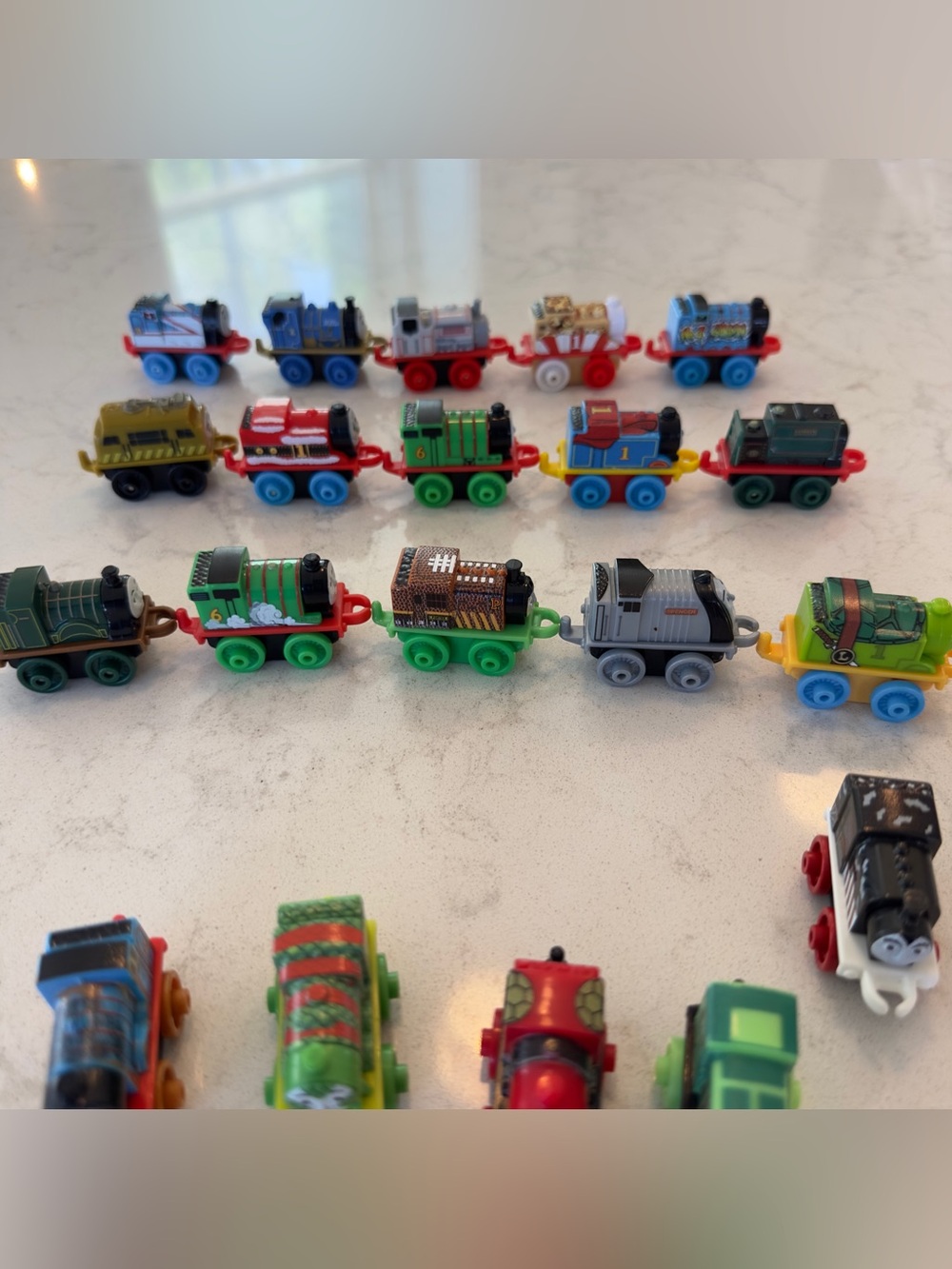 Thomas The Tank Engine Train & Friends Minis Micro Mini Trains Lot Of 20 - Picture 8 of 9